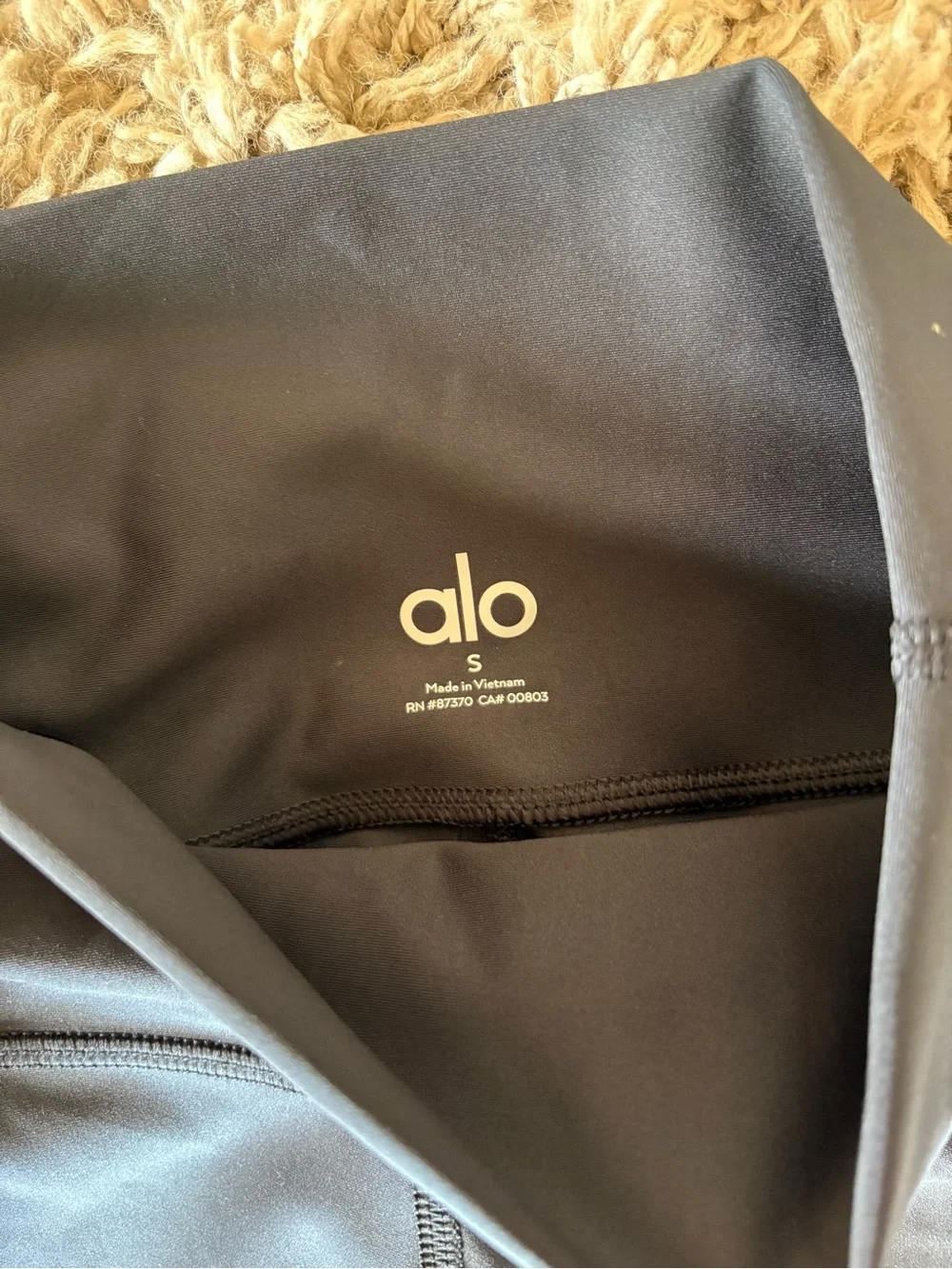 ALO Yoga brand new